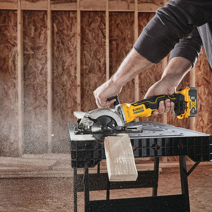 DeWalt DCS571B ATOMIC 20V MAX* Brushless 4-1/2" Cordless Circular Saw